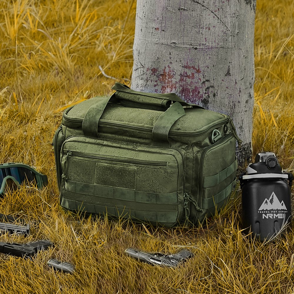VEVOR Range Bag for 4 Pistols, Tactical Gun Range Bag with 3 Detachable Baffles & 6 Magazines, Firearm Shooting Handgun Bag for Outdoor Hunting Shooting Pistol Bag with Single Shoulder Strip, Green