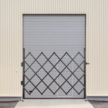 VEVOR yksi taittuva turvaportti, 48" K x 66" W taitettava ovi, teräksinen harmonikkaturvaportti, joustavasti laajeneva turvaportti, 360° rullaava barrikadiportti, leikkaava portti tai ovi riippulukolla