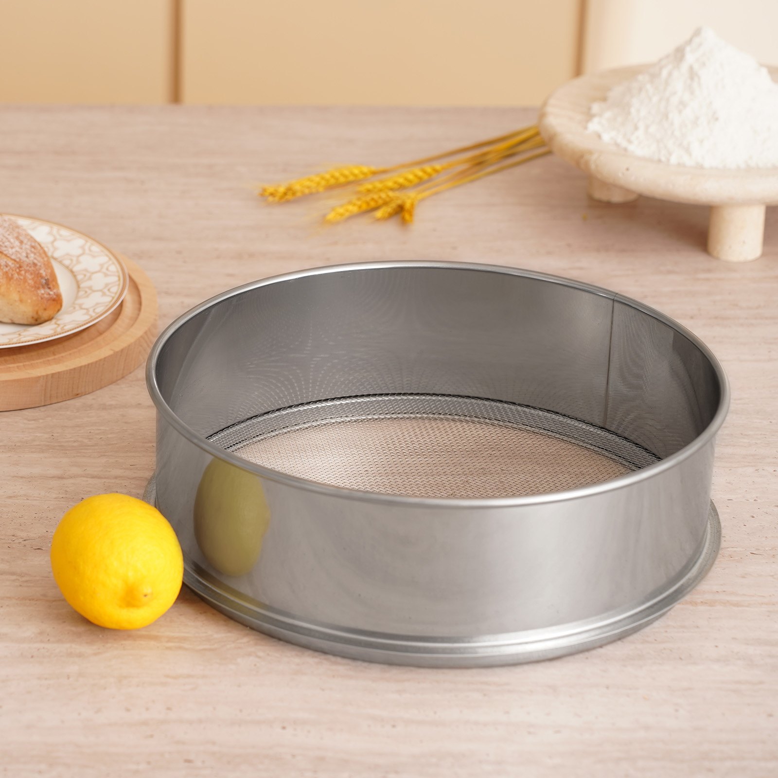 VEVOR Flour Sieve Fine Mesh, 10 Mesh Flour Sifter, 304 Stainless Steel Fine Mesh Sifter Food-grade, Dia. 12.6" Fine Mesh Strainers for Baking, 5 Sizes Mesh hole for Mungbean, Rice, Flour, Pearl Powder