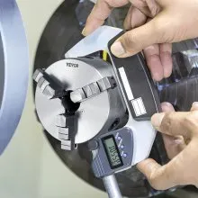 VEVOR 3-Jaw Lathe Chuck, 6'', Self-Centering Lathe Chuck, 0.14- 6.3 in/3.5-160 mm Clamping Range with T-key Fixing Screws Reversible Jaws, for Lathe 3D Printer Machining Center Milling Drilling Machin
