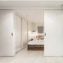 VEVOR Bypass Door Hardware, 4ft Heavy Duty Bypass Sliding Door Hardware Kit, Aluminum Alloy Sliding Closet Door Hardware Set with Finger Pulls, for 2 Door System, Fit Door Thickness 1 3/8 " - 1 3/4"