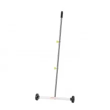 VEVOR Magnetic Sweeper with Wheels, 43 cm, 4.5 kg Load Capacity, Lightweight Magnetic Pickup Sweeper with Adjustable Handle, Pick Up Nails and Screws, Easy Cleanup for Garages, Roofing Projects