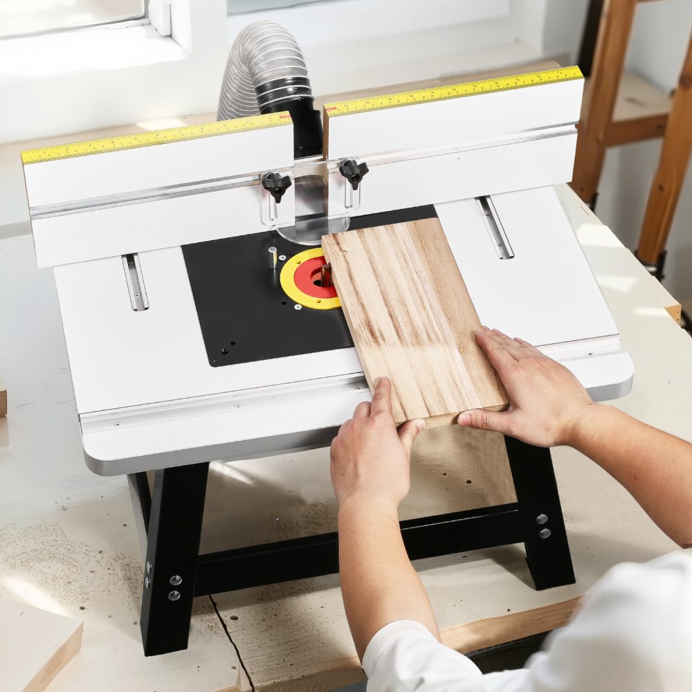 Stolní frézovací stůl VEVOR, 610 x 400 mm / 24" x 15,7", stolní frézovací stůl s nastavitelným pravítkem, deska z MDF, robustní kovová základna, otvor pro odsávání prachu 2-1/2", kompatibilní s frézami a různými vrtáky