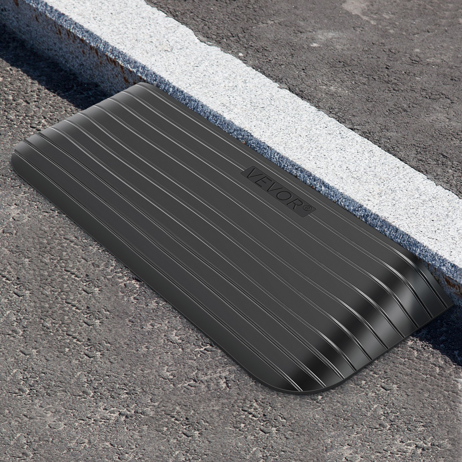 VEVOR Rubber Threshold Ramp, 1.5" Rise Threshold Ramp Doorway, Recycled Rubber Power Threshold Ramp Rated 2200Lbs Load Capacity, Non-Slip Surface Rubber Solid Threshold Ramp for Wheelchair and Scooter