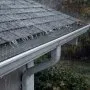 VEVOR Gutter Guard, 152.4 mm Powder-Coated Steel Gutter Screen, Heavy-Duty 36.58 m Length, 1.02 mm Thick, Leaf Guard for Debris and Leaves, Easy DIY, Fits 152.4 mm Standard Systems, 40 Pack, Black