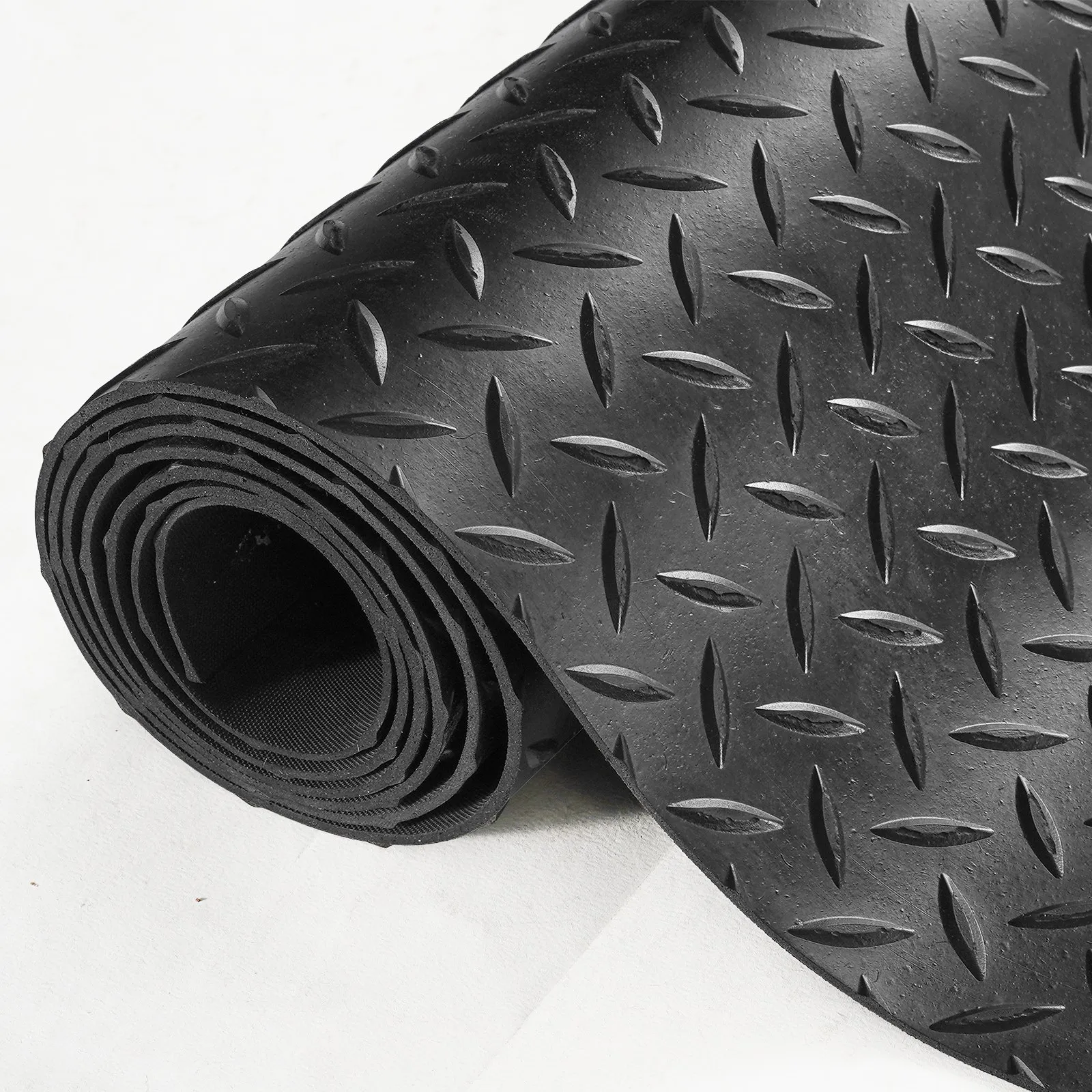 VEVOR Diamond-Plate Rubber Flooring Roll, 3 mm x 4 ft x 6 ft Garage Floor Mat, SBR Rubber Garage Flooring Roll, Easy to Clean, Diamond Plate Rubber Mat for Under Cars, Garage Industry Gym, Black