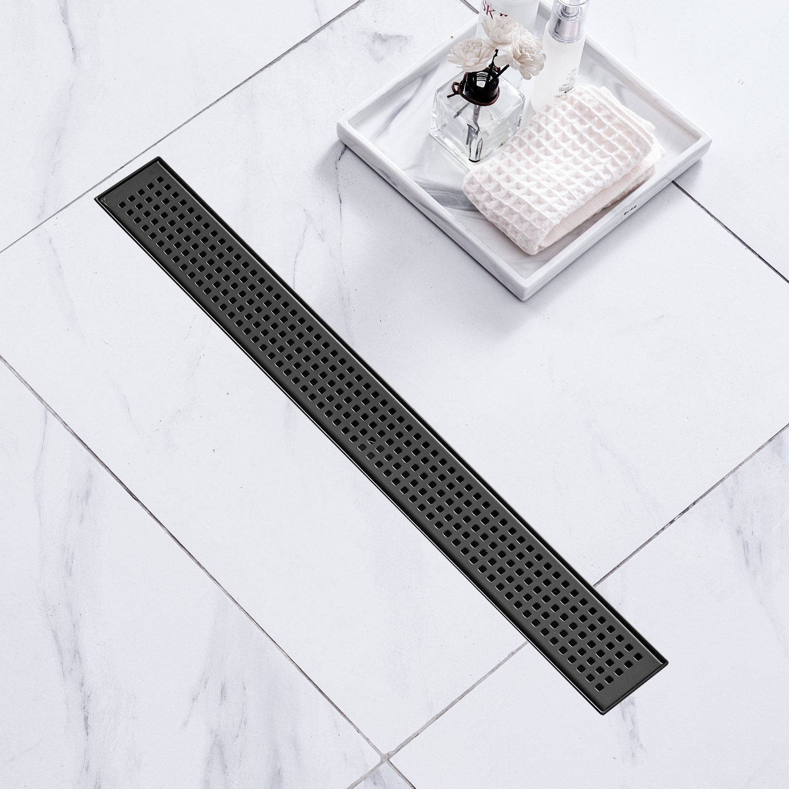 Γραμμική αποστράγγιση ντους VEVOR 610 mm με σχάρα τετράγωνης σχεδίασης, 304 από ανοξείδωτο ατσάλι ορθογώνιο στραγγιστικό δαπέδου, κομψή γραμμική αποχέτευση με φίλτρο μαλλιών, ματ μαύρο