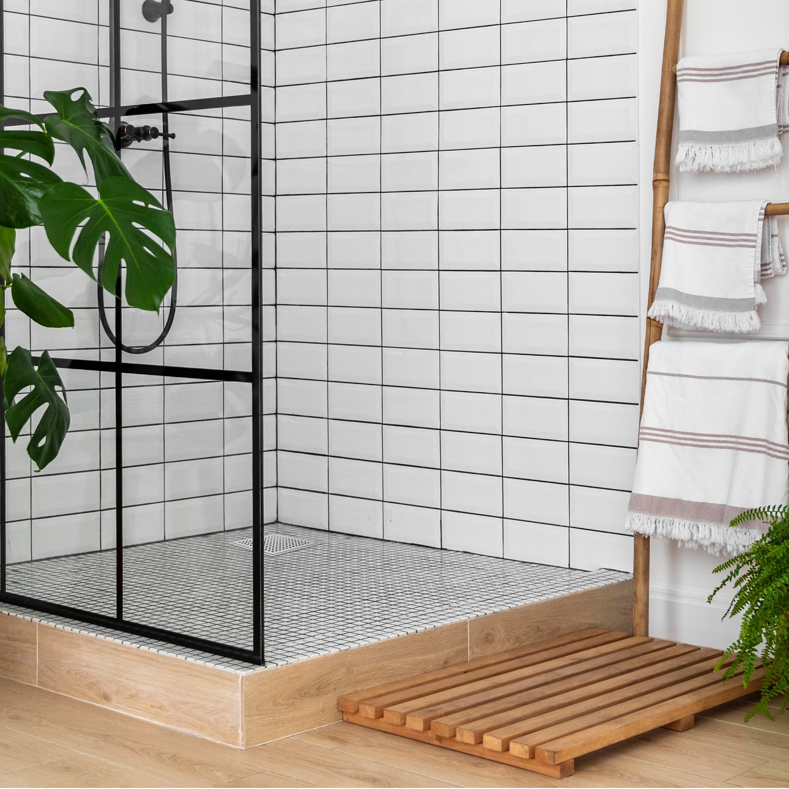 VEVOR 406mm Linear Shower Drain with Square Pattern Grate,Brushed 304 Stainless Steel Rectangle Shower Floor Drain,Linear Drain with Leveling Feet,Hair Strainer Silver