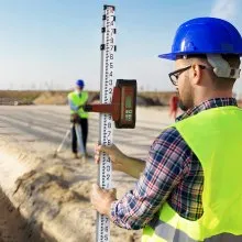 VEVOR Measuring Rod 14-Feet/10ths 6 Sections Telescopic Grade Rod 1/10 ft w/ Bag