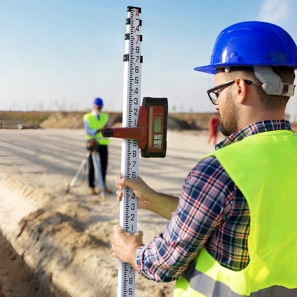 VEVOR Aluminum Grade Rod, 14-Feet/8ths 4 Sections Telescopic Measuring Rod, Double-Sided Scale 1/8in Leveling Rod Stick, Aluminum Alloy Survey Rod w/ Bubble Level &Carrying Bag for Houses,Walls,Floors