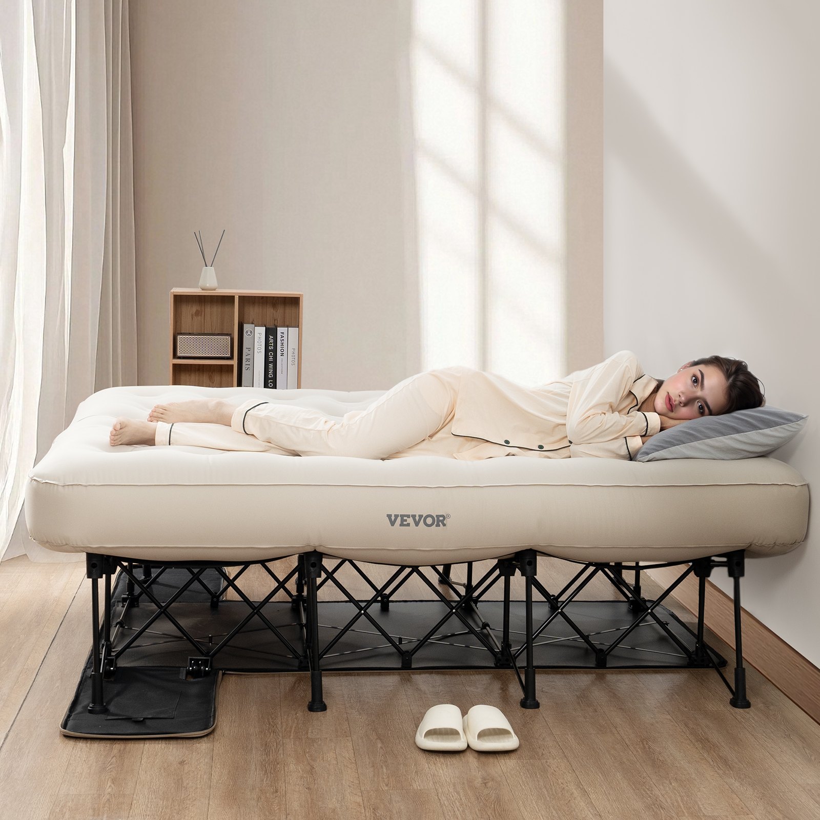 VEVOR Air Mattress with Frame, Inflatable 2 Person Camping Cot with Built-in Pump, Portable Folding Air Beds Supports 600 lbs, Blow Up Anywhere Bed for Guests Camping Travel Indoor & Outdoor Use