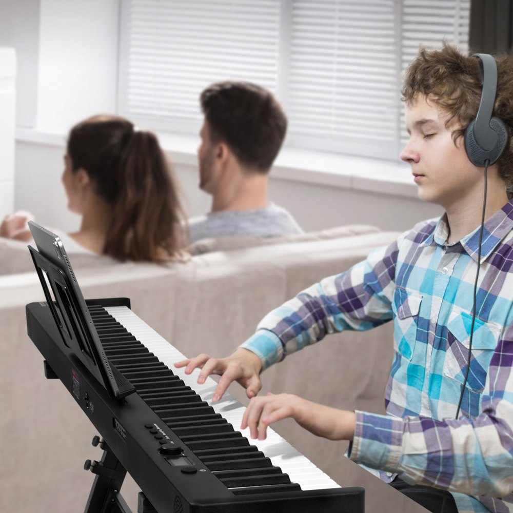 VEVOR 88 kláves skládací klávesnice piano, Bluetooth a MIDI, přenosné elektronické digitální skládací piano se stojanem, pedálem, taškou na dotek citlivými klávesami, dobíjecí pro začátečníky a teenagery, černé