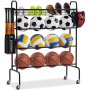 VEVOR Estante de baloncesto, soporte de entrenamiento de tiro de baloncesto rodante de 4 capas, organizador de almacenamiento de equipos deportivos con ruedas, ganchos y cestas, soporte de almacenamiento de pelotas de garaje para fútbol voleibol