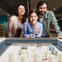 VEVOR 9 ft LED Shuffleboard Τραπέζι 2 σε 1 Σετ παιχνιδιών Shuffleboard και Bowling Combo