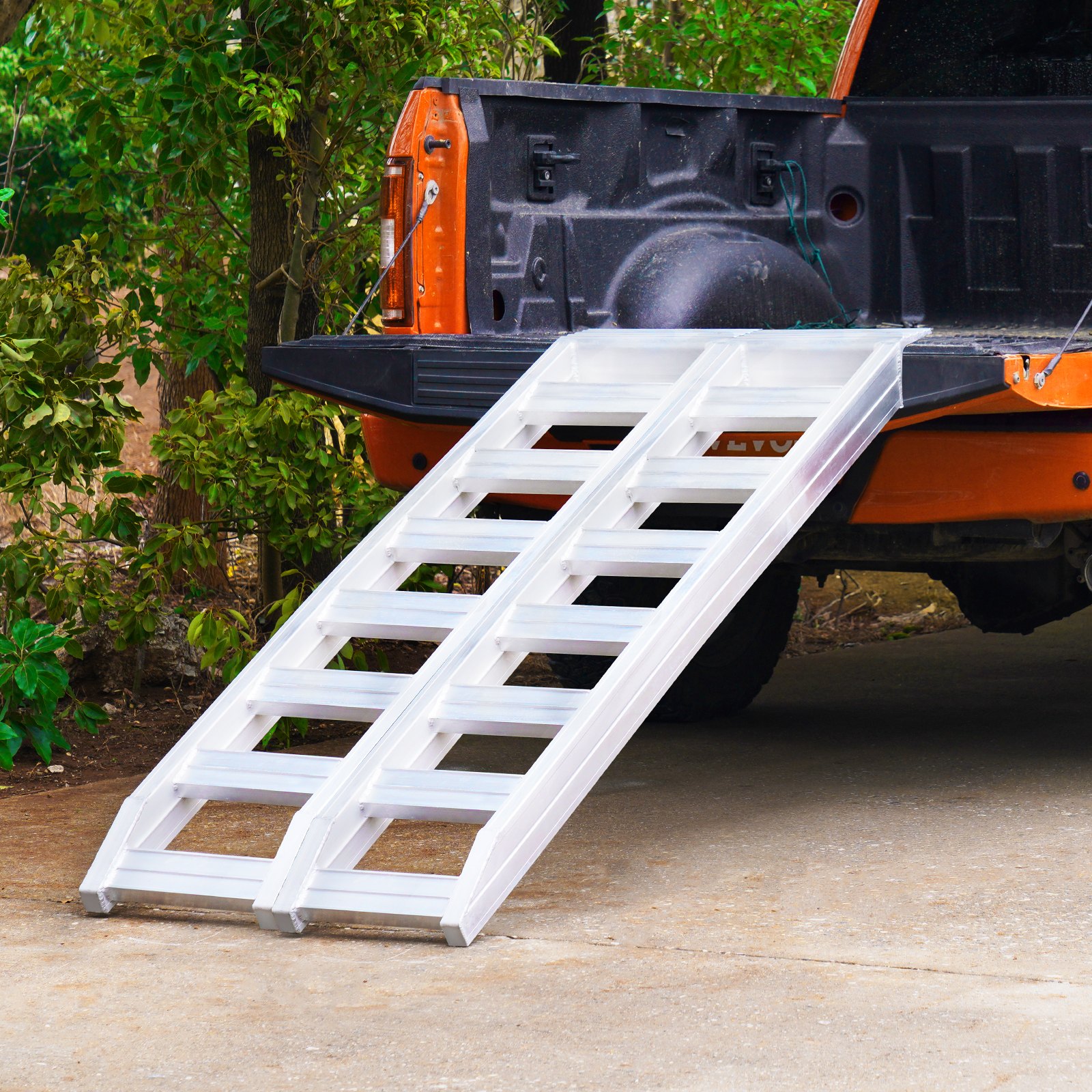 VEVOR Aluminum Ramps, 6800 lbs, Heavy-duty Ramps with Top Hook Attaching End, Universal Loading Ramp for Motorcycle, Tractor, ATV/UTV, Trucks, Lawn Mower, 72"L x 15"W, 2Pcs